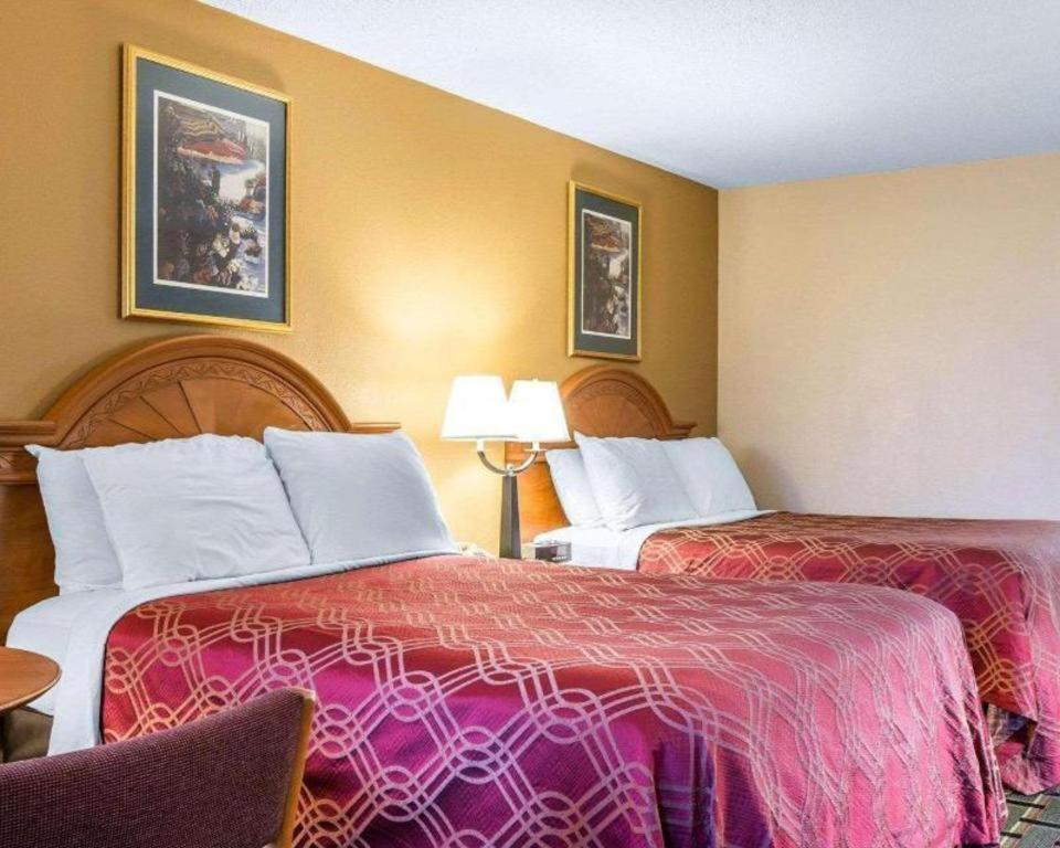 Econo Lodge Dalton Luaran gambar